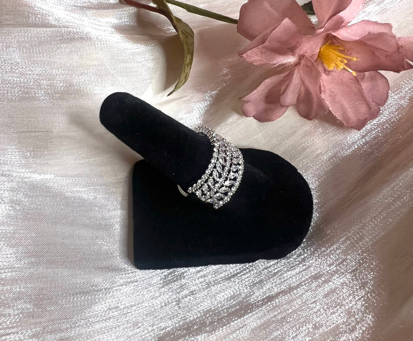 Get Glam Ring