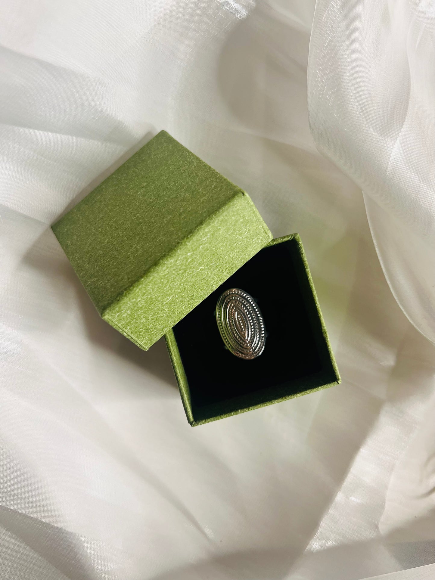 Riviera Ring