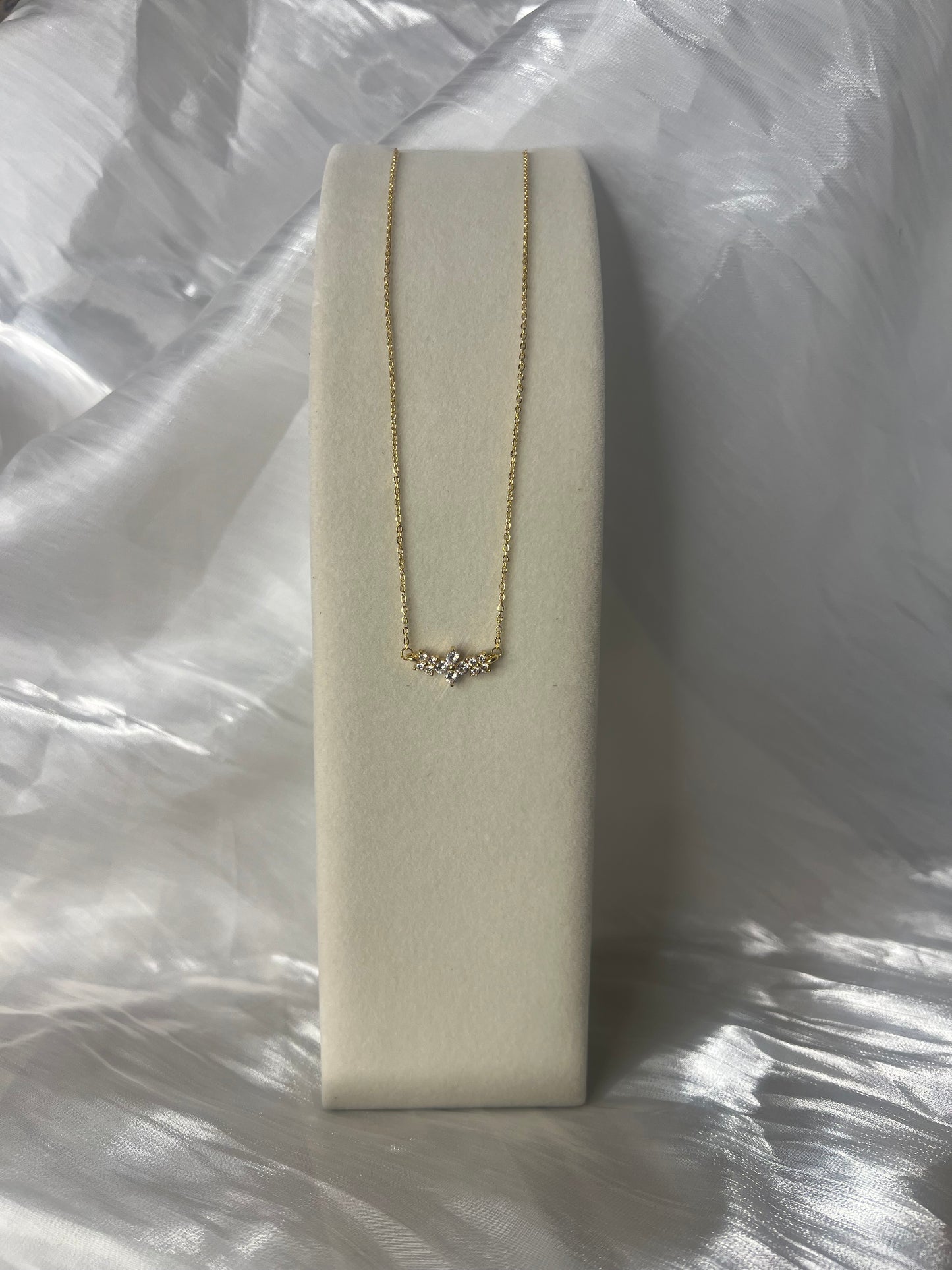 Tres Flores Necklace